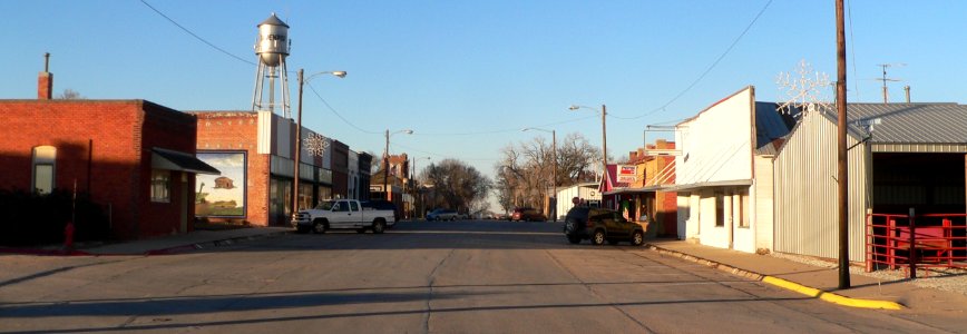 Davenport, Nebraska Maple Ave from Railroad Way 1