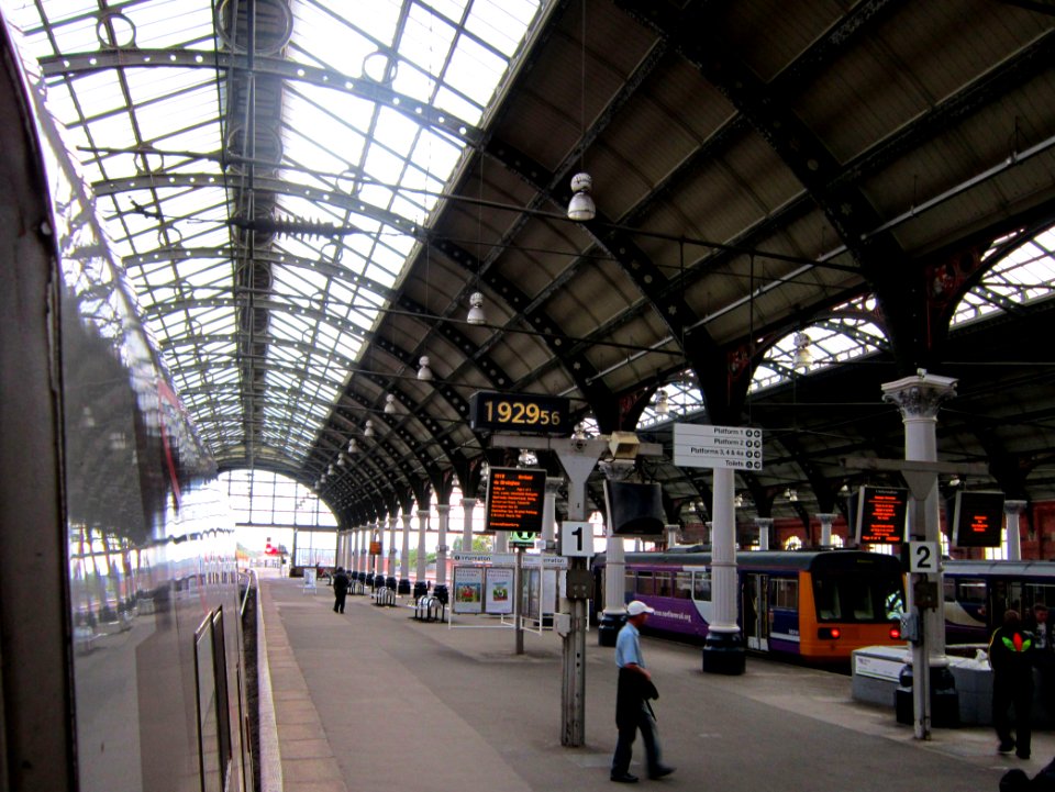 Darlington railway station