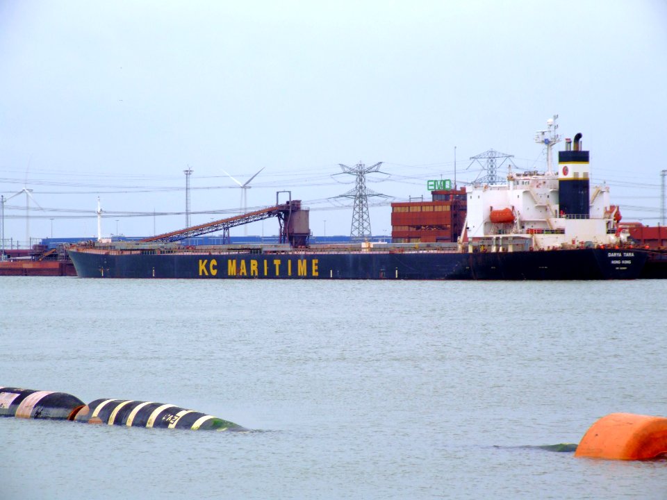 Darya Tara - IMO 9218387 - Callsign VRWS5 p4, Mississippi harbour, Port of Rotterdam, Holland 04-Mar-2007