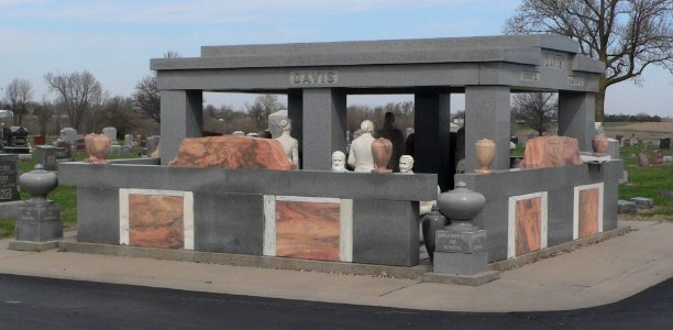 Davis Memorial (Hiawatha KS) from SE 1