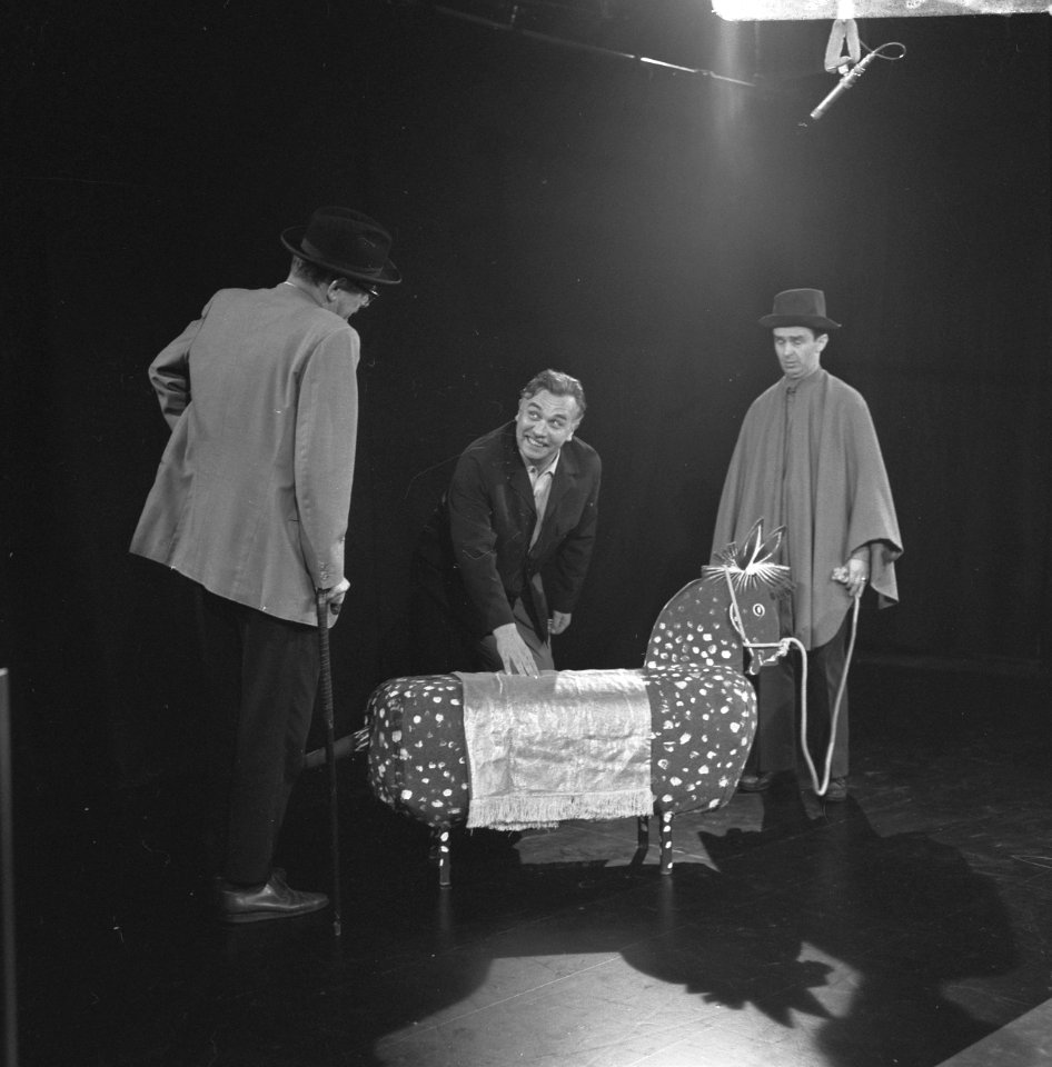 Das Kommödchen (Duits cabaretgezelschap uit Düsseldorf) in Nederland, Werner Vi…, Bestanddeelnr 919-1971