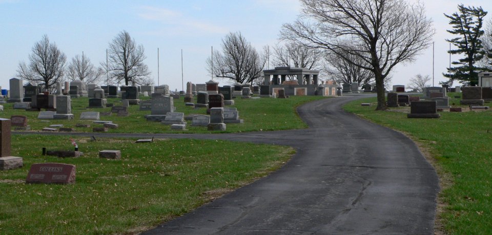 Davis Memorial (Hiawatha KS) from SW 1 long