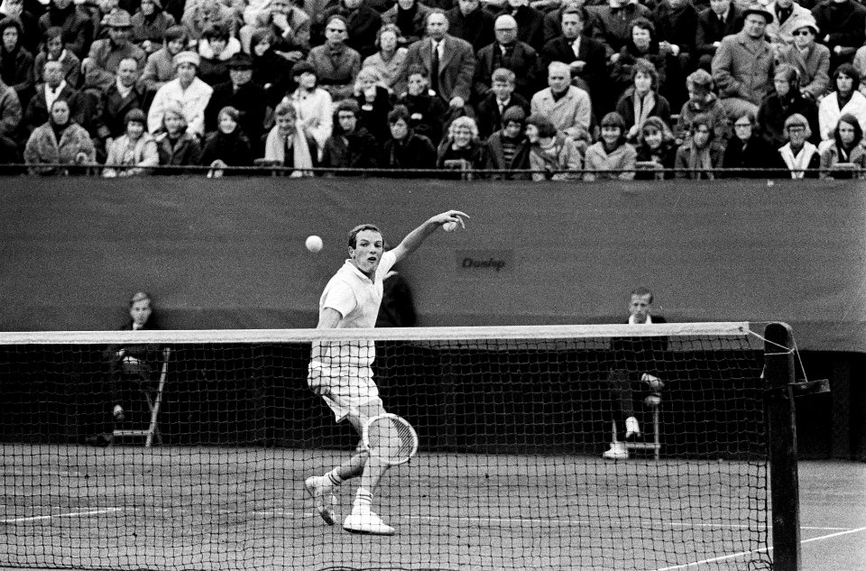 Davis Cup Nederland tegen Hongarije, actie Tom Okker e Sriksrai, Bestanddeelnr 916-3848