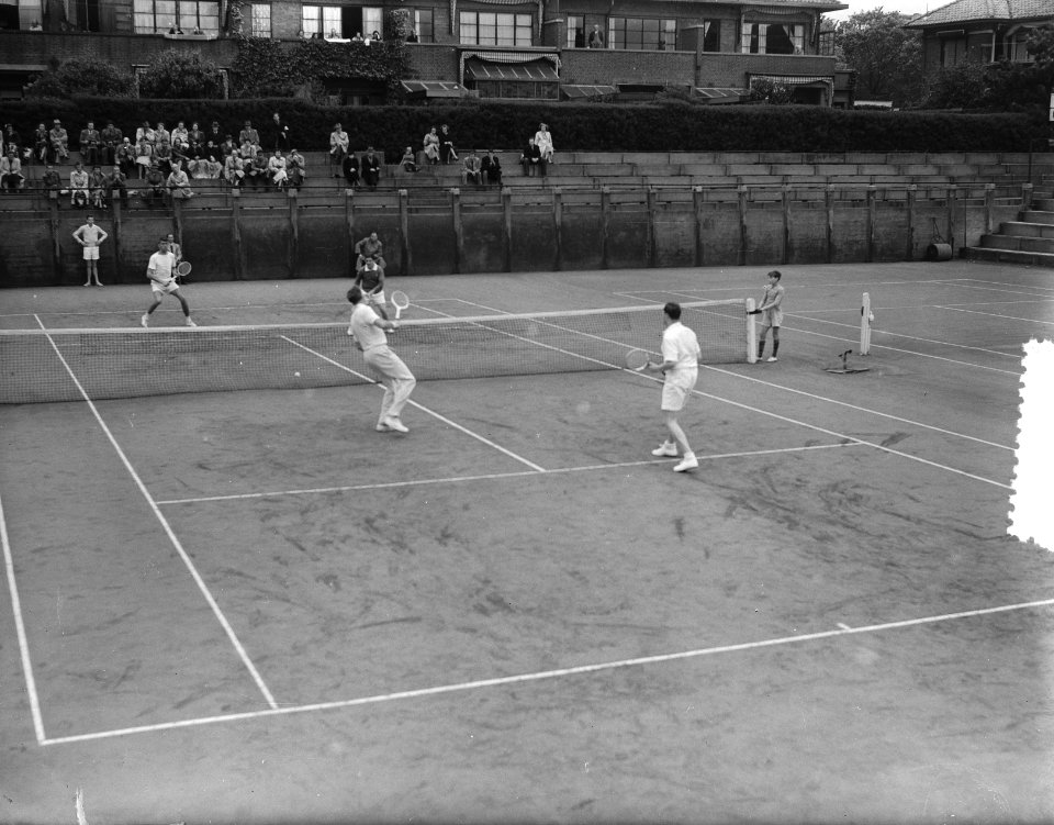 Daviscup. Nederland tegen Italie op METS-banen te Scheveningen. Dubbelspel. Van , Bestanddeelnr 905-7252