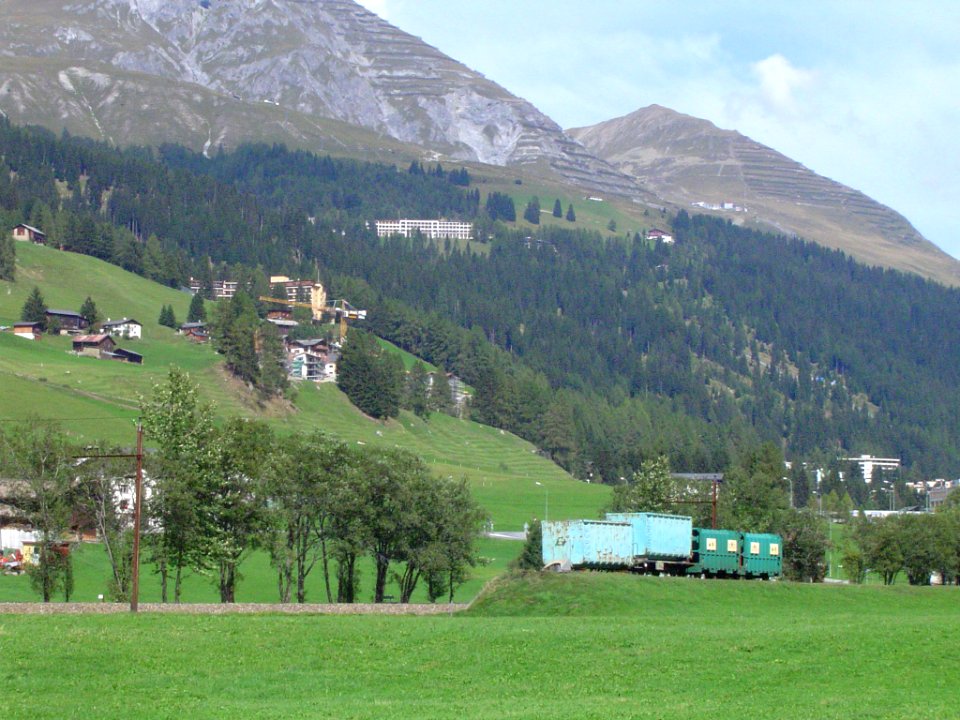 Davos, Berghotel Schatzalm gezien vanuit het dal
