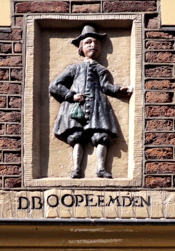 De bode op Emden Zeedijk84 Amsterdam