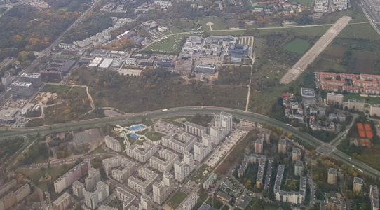 Dawne lotnisko w Krakowie-Czyżynach w 2020 roku, widok z lotu ptaka (1)