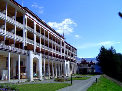 Davos, Berghotel Schatzalm voorgevel naar rechts gezien
