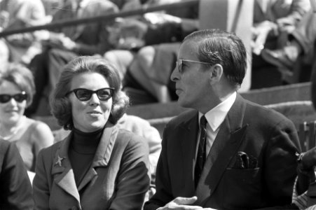Davis-cup wedstrijd Nederland tegen Zuid-Afrika, prinses Beatrix en Claus, Bestanddeelnr 919-1516