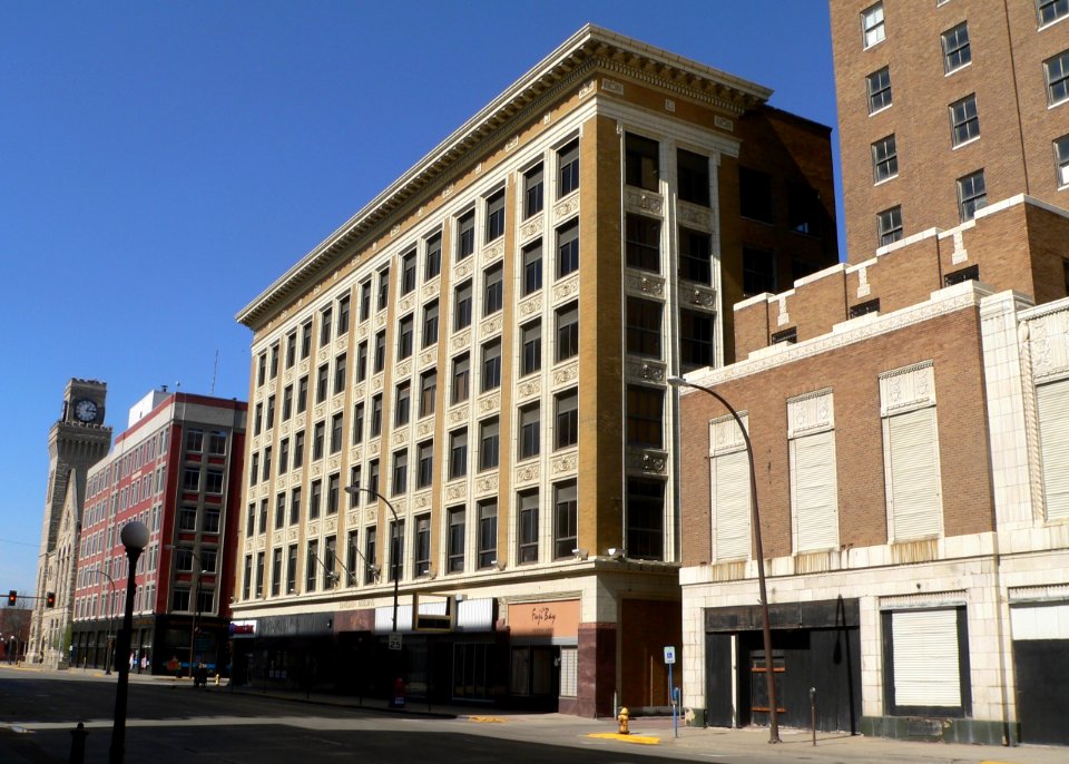 Davidson Building (Sioux City) from SE 2