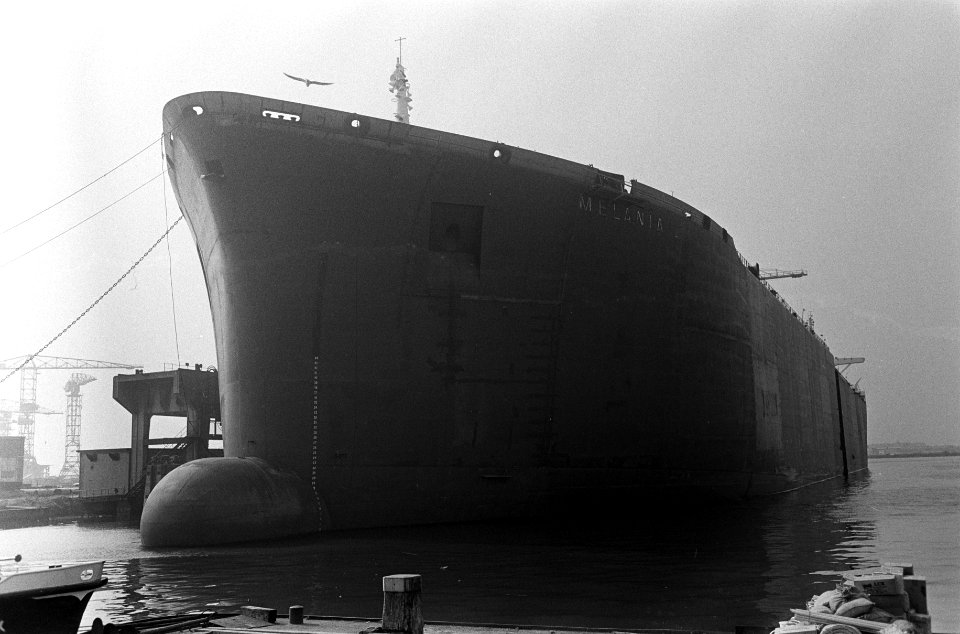 De boeg van de tanker, Bestanddeelnr 921-6630