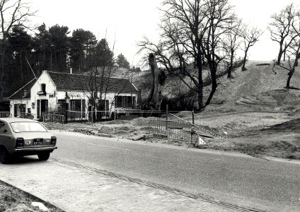 De Blinkert bij Kraantje Lek in Overveen. Aangekocht in 1987 van United Photos de Boer bv. - Negatiefnummer 27463 k 2 A. - Gepubliceerd in het Haarlems Dagblad dd 04j-04-1987. Identificatienummer 54-0