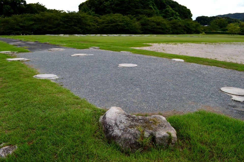 Dazaifu (government) naka-mon