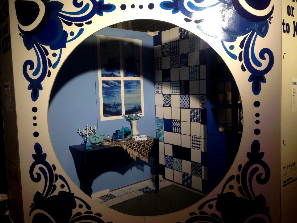 DDW2017 - Klokgebouw - Delftware - To kiss or not to kiss - 2 ensemble
