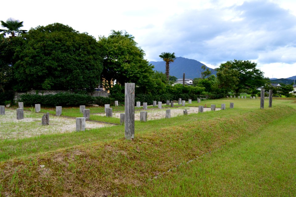 Dazaifu (government) tsukiyama-higashi