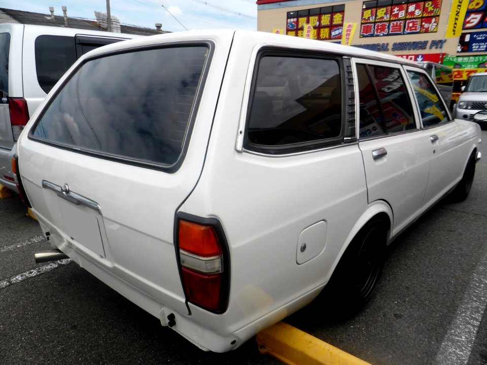 Datsun Sunny Van (B310), rear