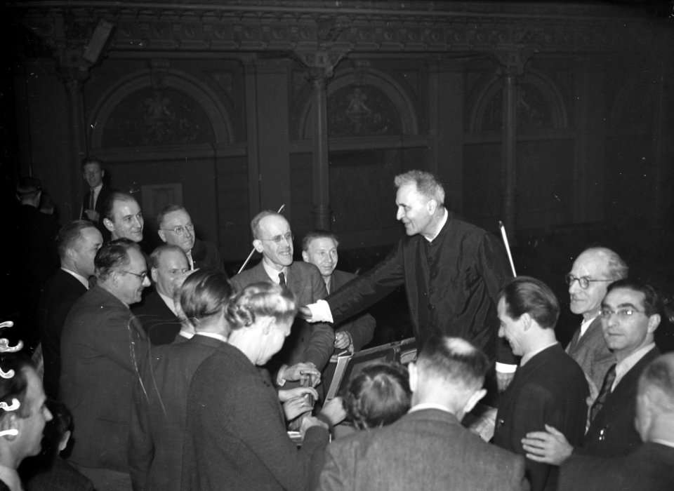 De bekende dirigent Bruno Walter dirigeert weer het Concertgebouworkest, Bestanddeelnr 901-9531