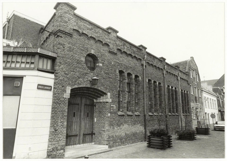 De Begijnhofkapel aan het Begijnhof van de Haarlemse Baptisten. NL-HlmNHA 54011488