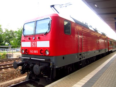 DB 143 885-2