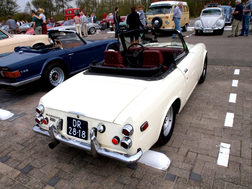 Datsun 2000 Roadstar (1970) , Dutch licence registration DR-28-18 pic1