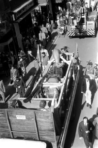 De beeldengroep David, Goliath en schildknaap met vrachtauto overgebracht van Wa, Bestanddeelnr 922-8089