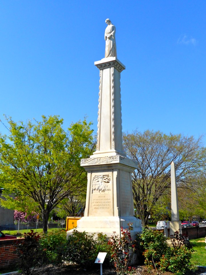 DC arsenal cenotaph