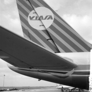 DC 8 beschilderd met opschriften Viasa, Bestanddeelnr 912-2838