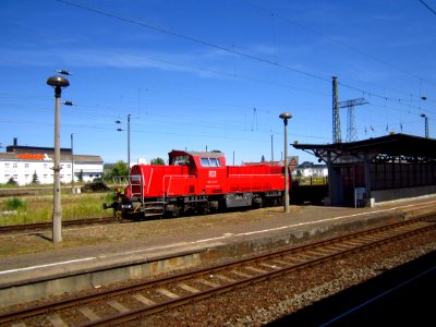 DB 261 013-7 mit Güterzug (3)