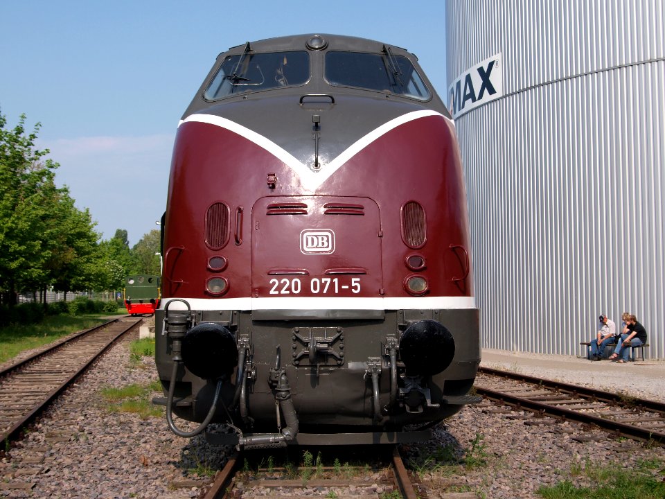 DB Class V 200, DB 220 071-5 at Speyer museum p1