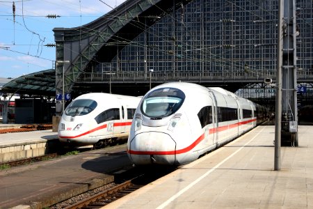 DB ICEs at Köln Hbf