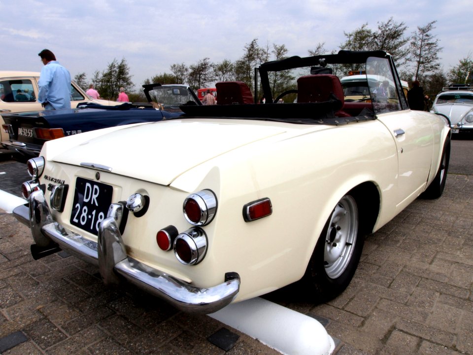 Datsun 2000 Roadstar (1970) , Dutch licence registration DR-28-18 pic2
