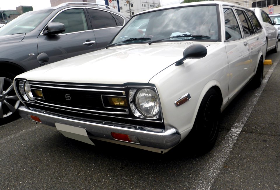 Datsun Sunny Van (B310), front