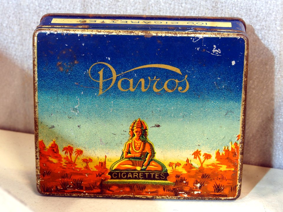 Davros Cigarettes tin