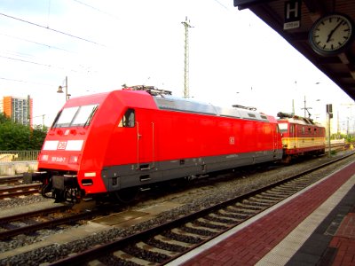 DB 101 048-7 vor Dresdner Hauptbahnhof (2)