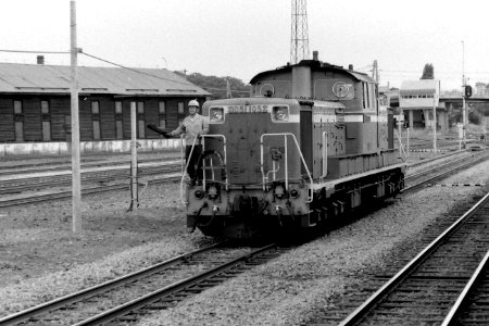 DD51 1052 maneuvering in Nayoro