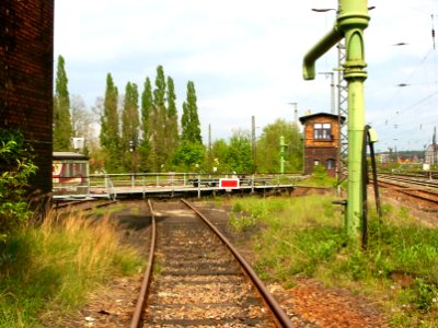 DD Neust Bhf 2004 Wasserkran Drehscheibe