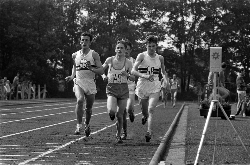De 1000m heren Gaston Heleven (België), Peter Vonck (Ned.) en Karel Lismont (Be, Bestanddeelnr 922-5844