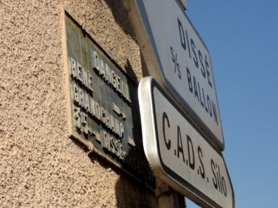 Dangeul (Sarthe) plaque de cocher et panneaux routières