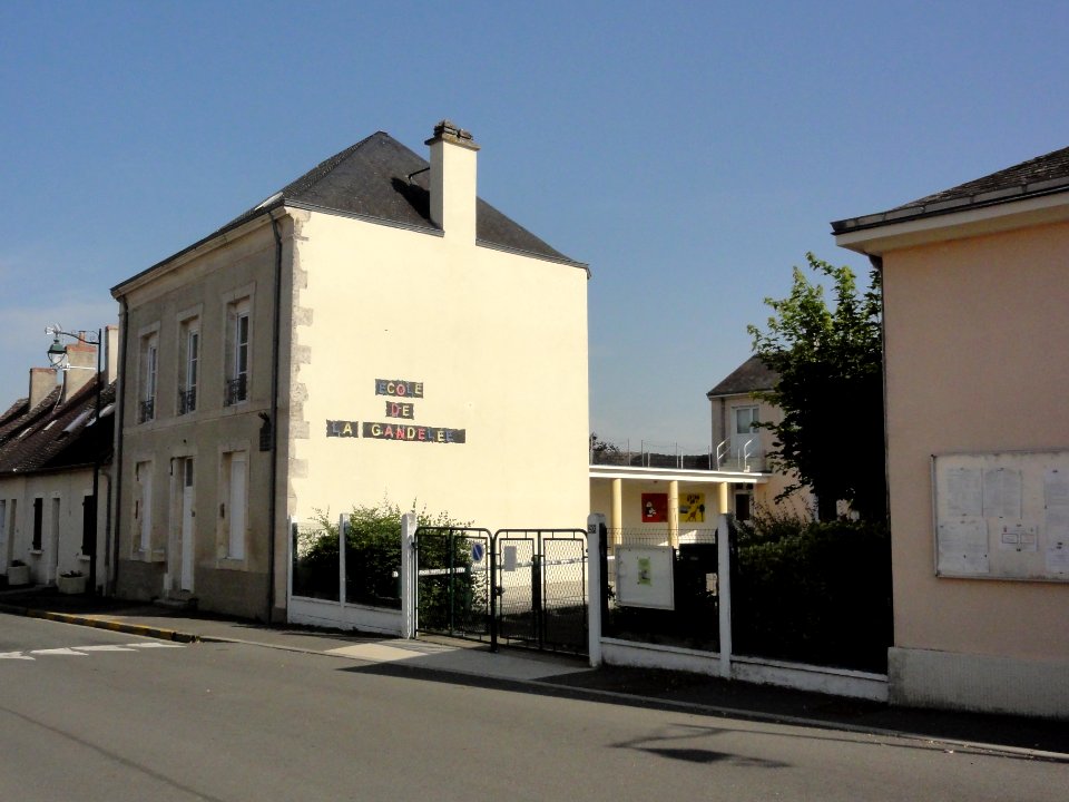 Dangeul (Sarthe) école