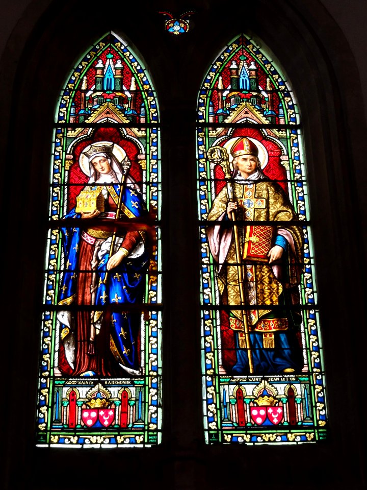 Dangé-Saint-Romain (Vienne) Église Saint-Pierre, vitrail 01