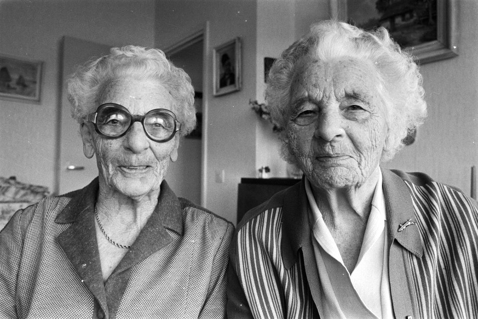 Dames Veldkamp-Zwart en Romeijn-Zwart, Bestanddeelnr 932-3718