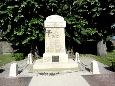 Dangeul (Sarthe) monument aux morts