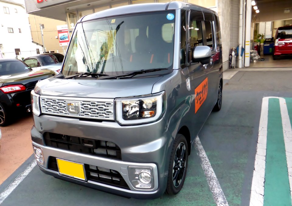 Daihatsu WAKE G "SA" (LA700S) front