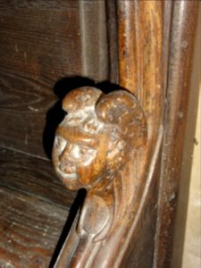 Dammarie-sur-Saulx (Meuse) église, petite sculpture stalle B