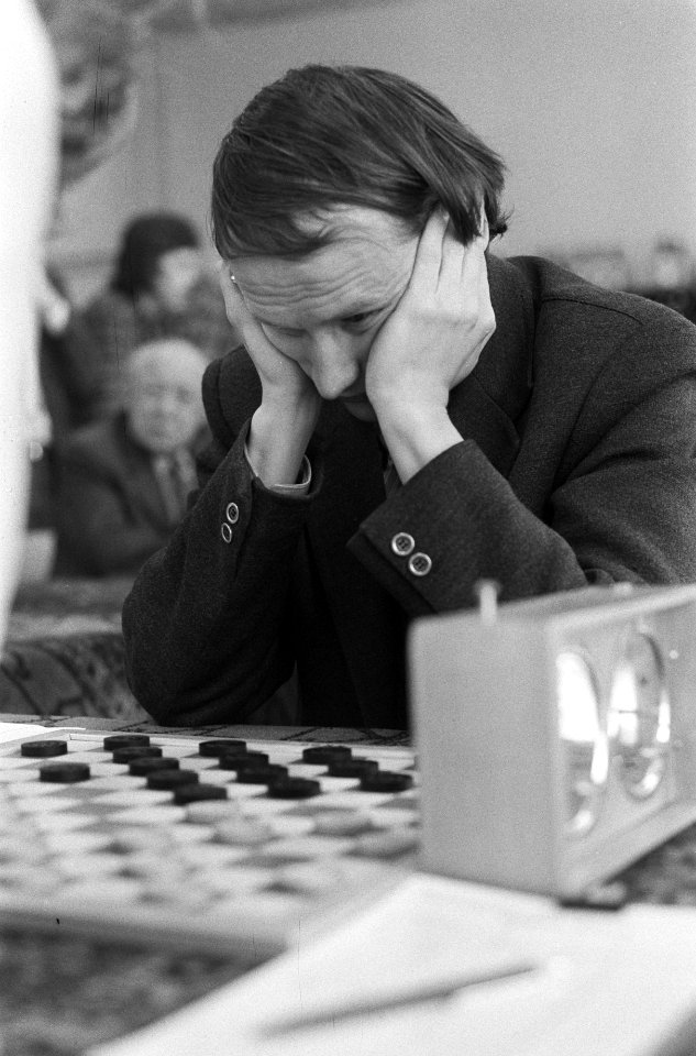 Damkampioenschap 1974 in Apeldoorn, nr 12 P Bergsma , nr 13, 14, 15 F W J , Bestanddeelnr 927-1233