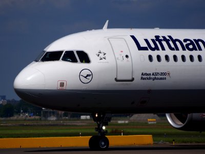 D-AIDM Lufthansa Airbus A321-231 taxiing at Schiphol (AMS - EHAM), The Netherlands, 18may2014, pic-7