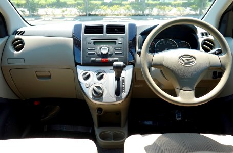 Daihatsu Mira X L275S interior