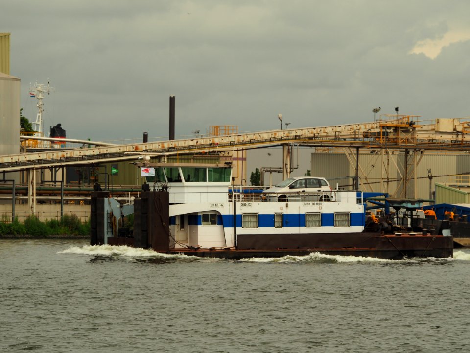 Daisy Doardo (tugboat, 1964) in de Vlothaven pic1