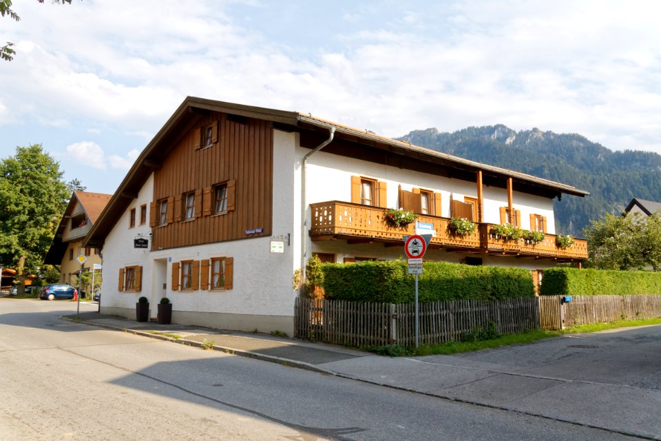 Daisenbergerstraße 10 bjs120911-01