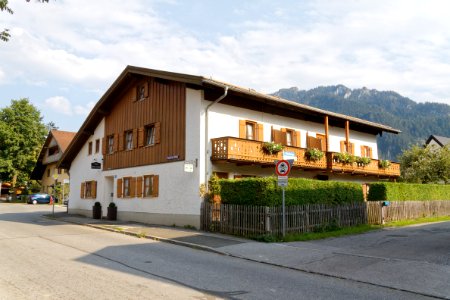 Daisenbergerstraße 10 bjs120911-01